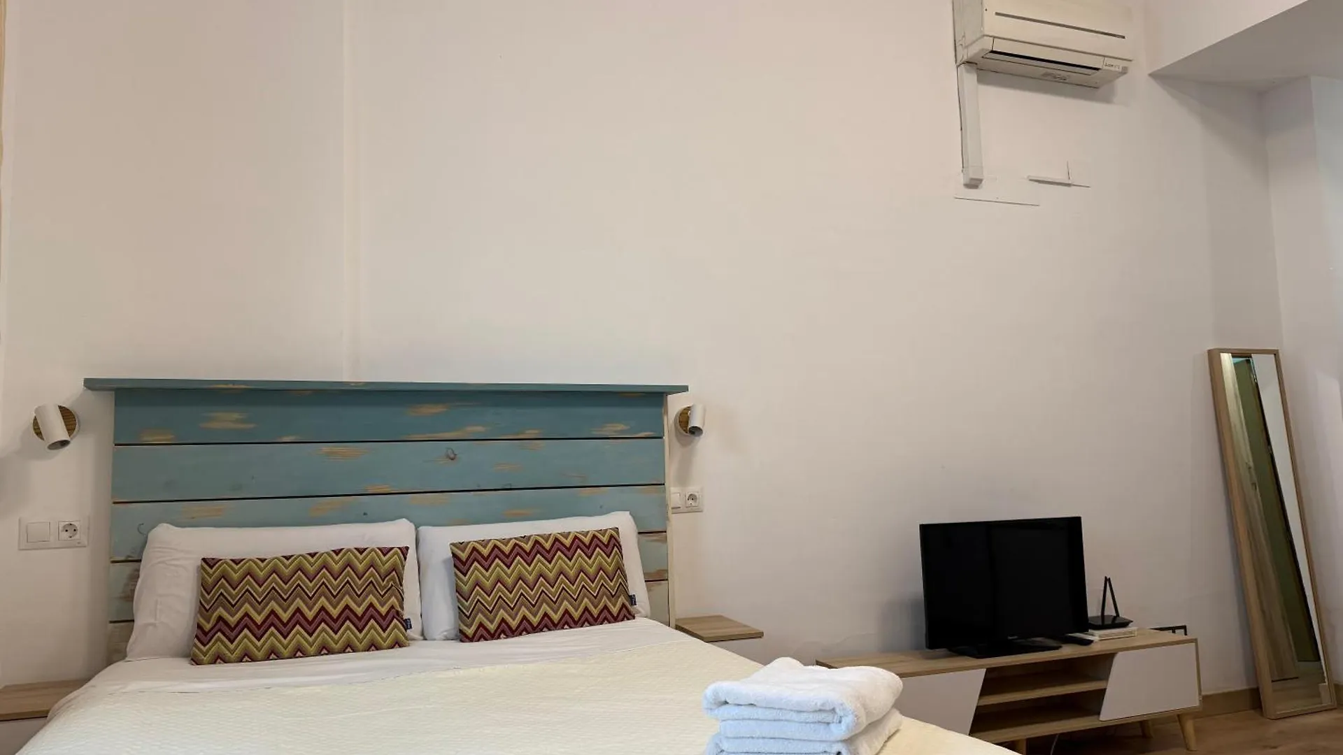 Lovely Studio In The Heart Of Malaga Free Swimming Pool Apartment