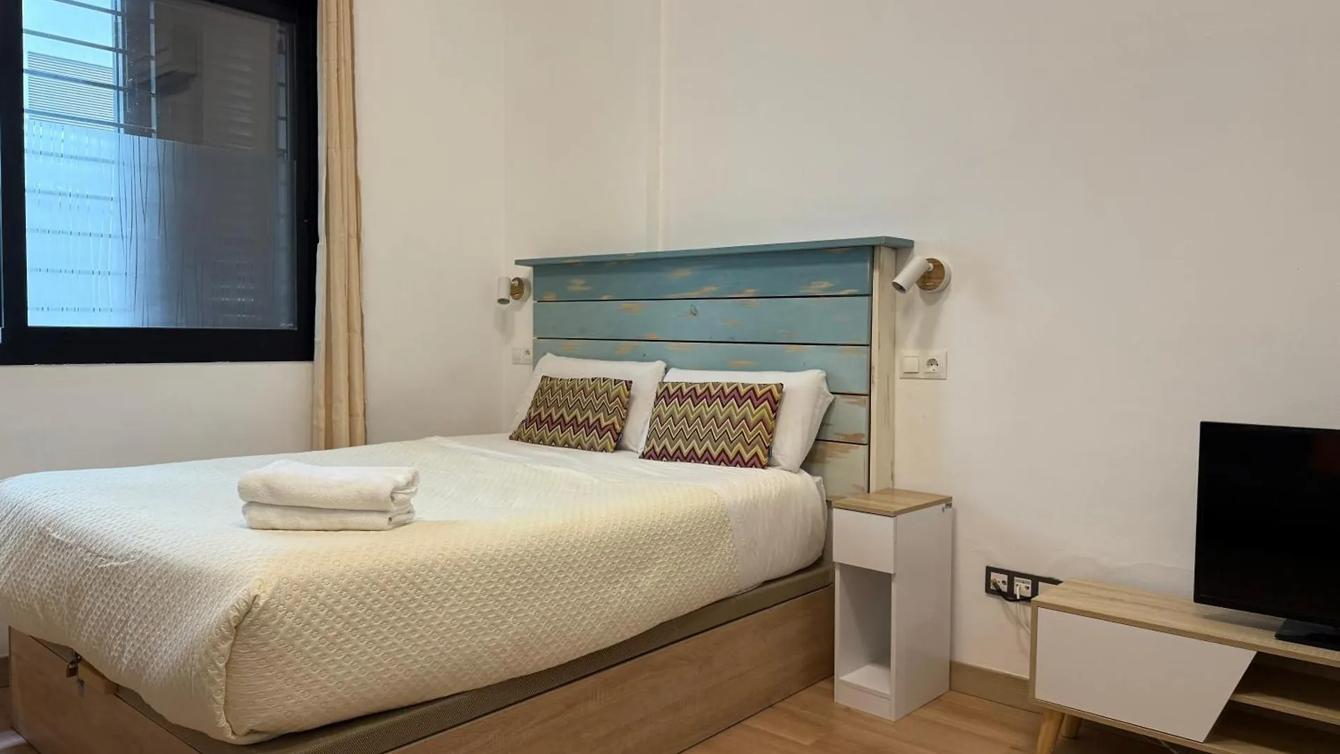 Lovely Studio In The Heart Of Malaga Free Swimming Pool Spain